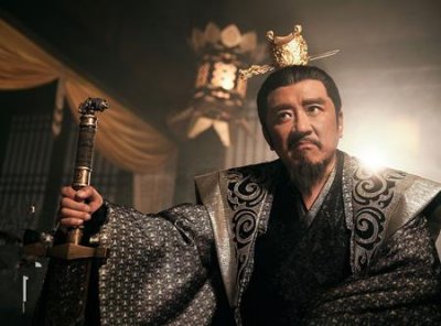 ​梦见别人拿刀杀我好不好，做梦梦到别人拿刀伤害自己