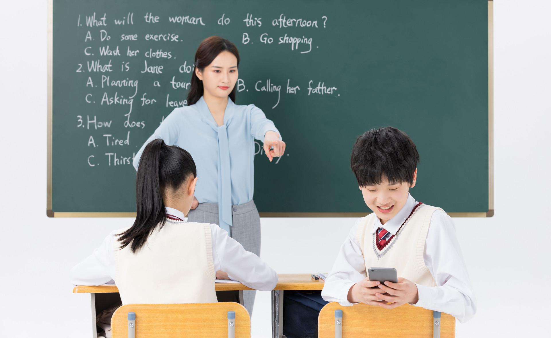 解决孩子沉迷网络游戏的方法孩子沉迷游戏（孩子沉迷网游怎么办）