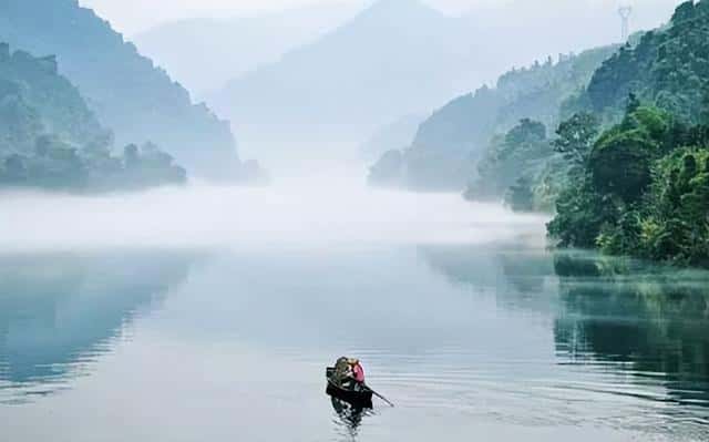 绝美写景诗句（赞美景色如画的诗句和表达的感情）