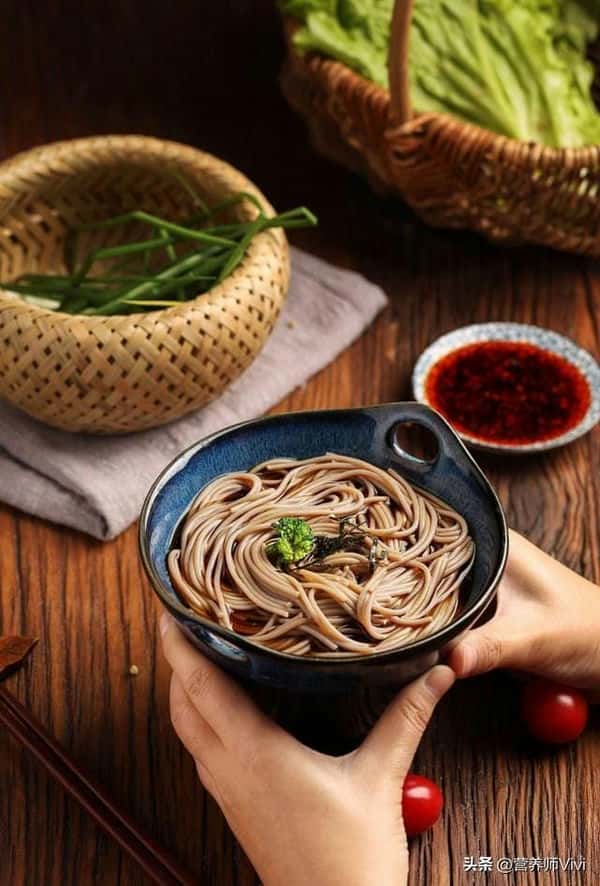 宝宝吃的意面哪个牌子好（六款宝宝面条测评）