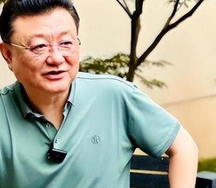 关于王宁告别新闻联播的信息