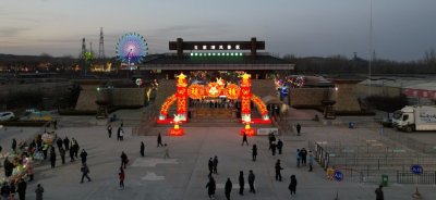 壹点图集丨花灯初点亮,玉黛湖灯会元宵节依旧灯火长明……