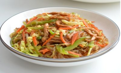 ​白菜炒粉条的家常做法 碳水爱好者的最爱