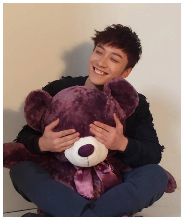 福原爱晒近照,二胎孕相明显满脸幸福,丈夫现身瞬间被赞像乔任梁