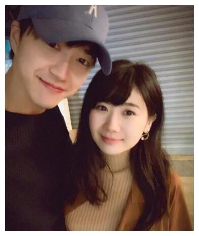 福原爱晒近照,二胎孕相明显满脸幸福,丈夫现身瞬间被赞像乔任梁