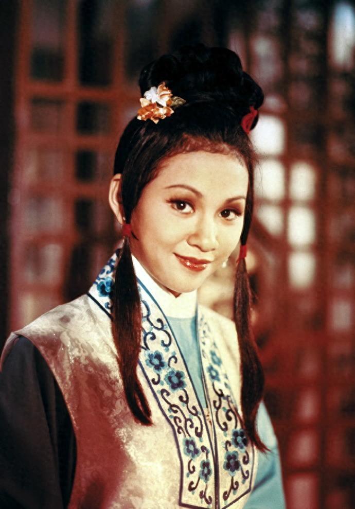 老照片：香港一代玉女余安安