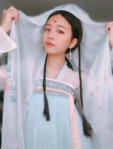 ​快手绝世的陈逗逗个人资料简介 陈逗逗微博及作品生活照图片