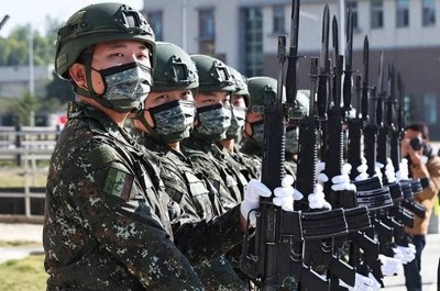 ​海陆空三军齐备！现役兵力30万堪比英国！台湾军事实力到底如何