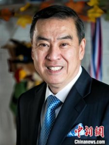 ​莫虎：纽约唐人街走出的华人高级警官