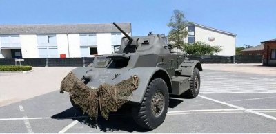 ​诞生在美国却在英国功成名就的装甲车：T17E1猎鹿犬装甲车