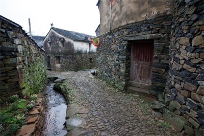 ​浙江宁波有个石头村，风景如画民风淳朴，露营旅行选它没商量