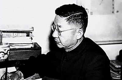 ​老舍夫人胡絜青：千里寻夫却知情变，如鲠在喉晚年贴大字报检举